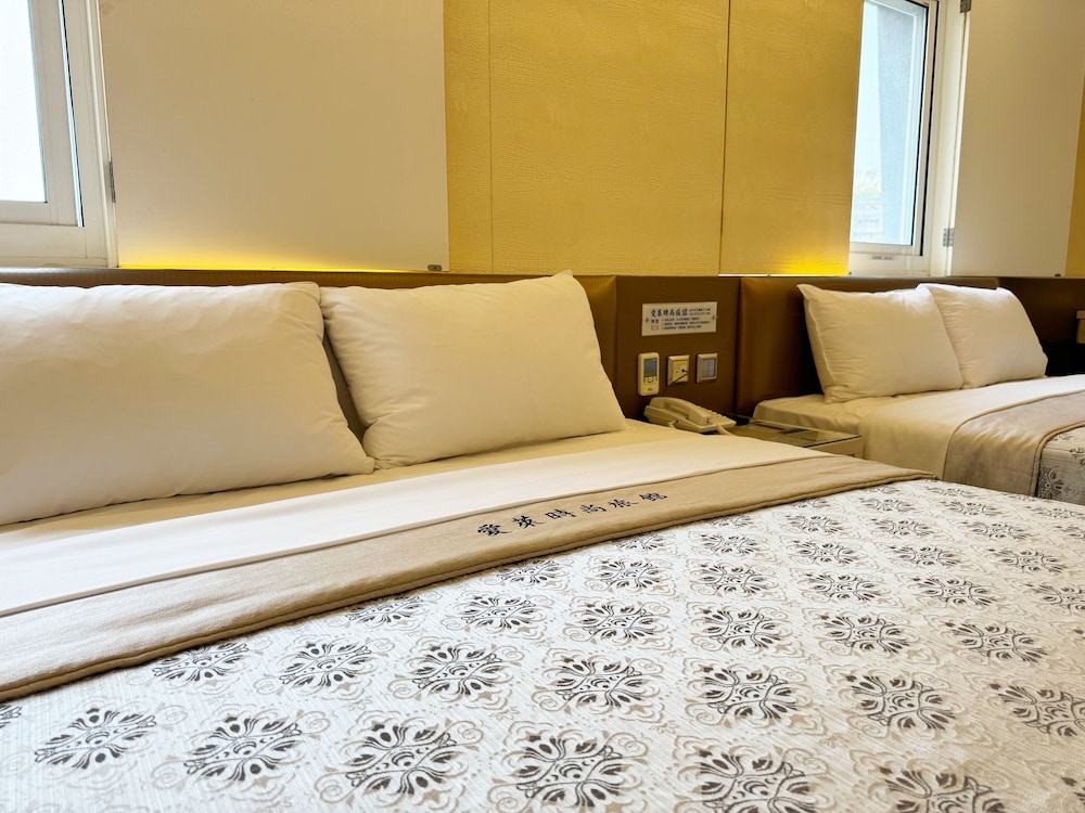 Ai-Lai Fashion Hotel 51/72