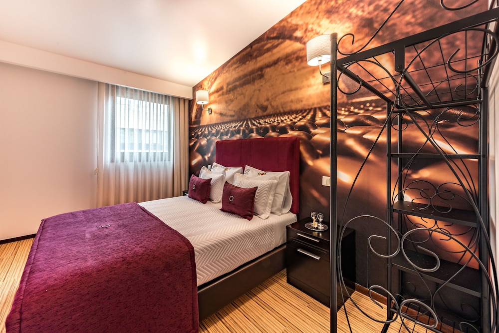 ROOM, DOUBLE BED, BALCONY