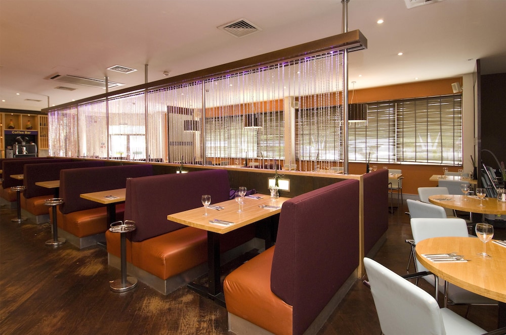 Premier Inn Manchester Old Trafford 38/55