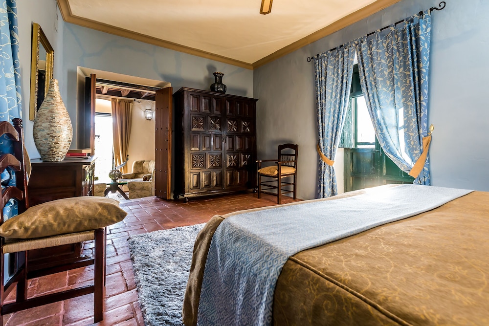 Hacienda El Santiscal - Adults Only 20/44