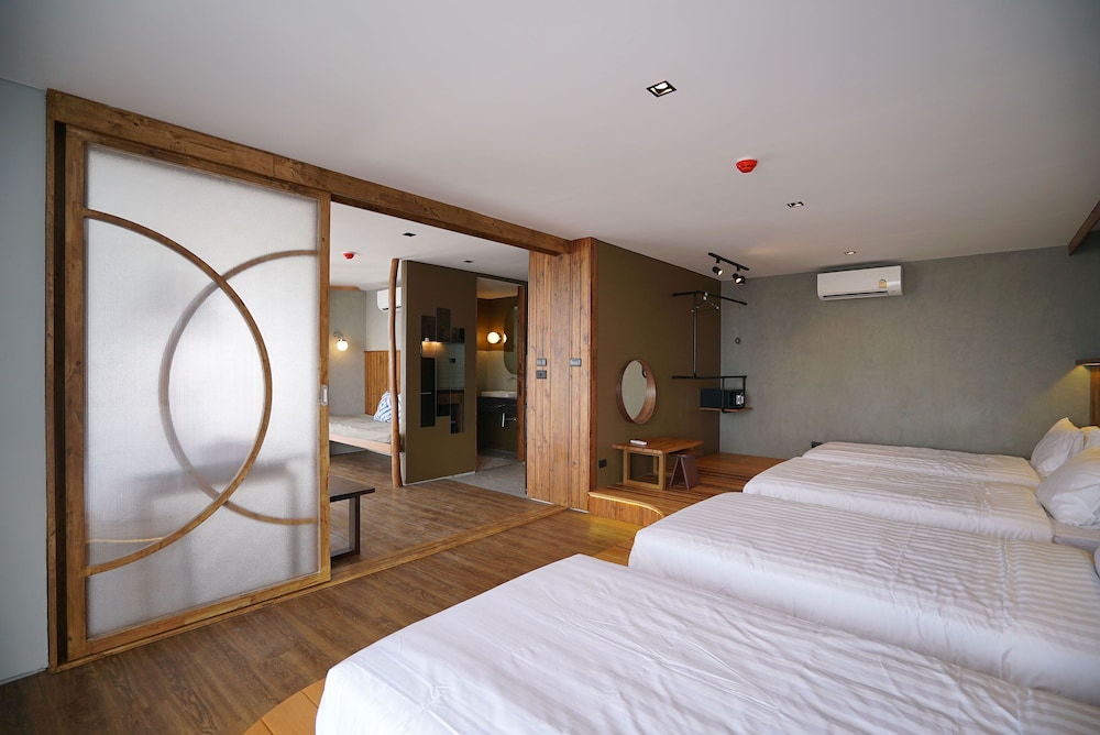1 Bedroom, Quadruple, 4 Beds