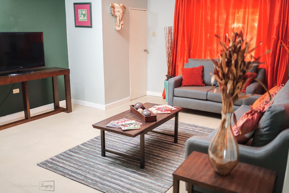 Skyview Manor Guest Apartments 27/50