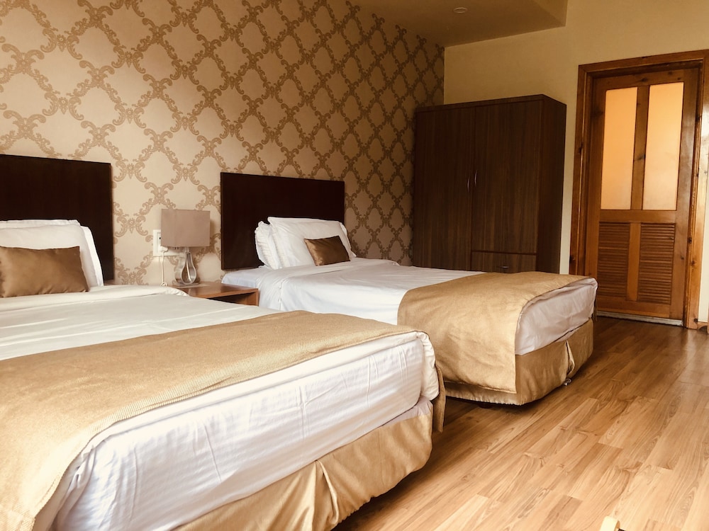 Bhutan Suites 9/34