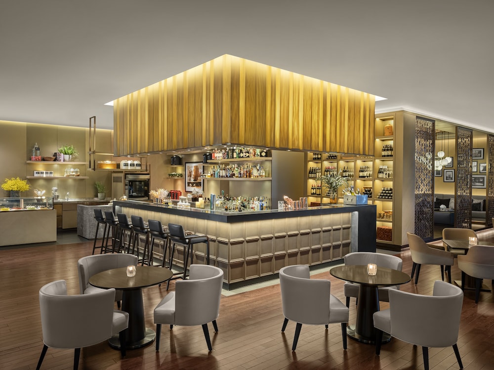 New World Saigon Hotel 69/77