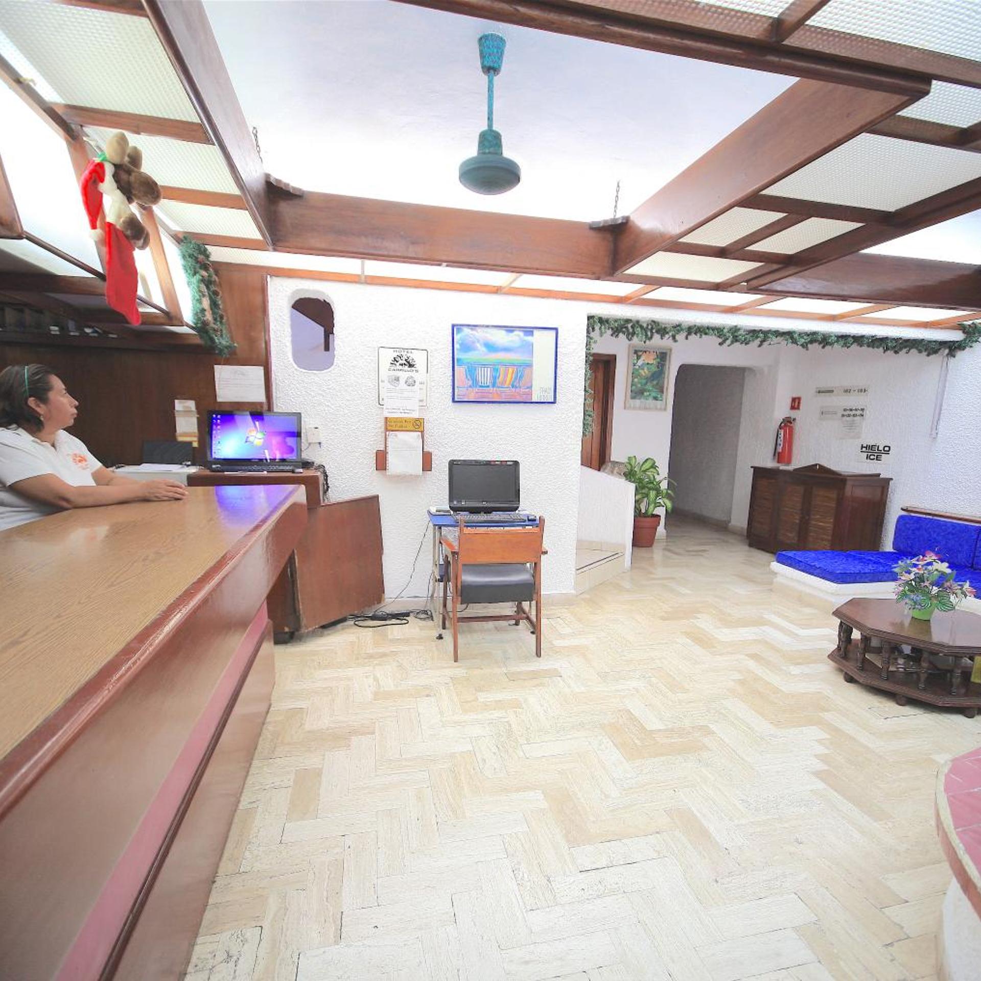 Hotel Carrillos 4/25