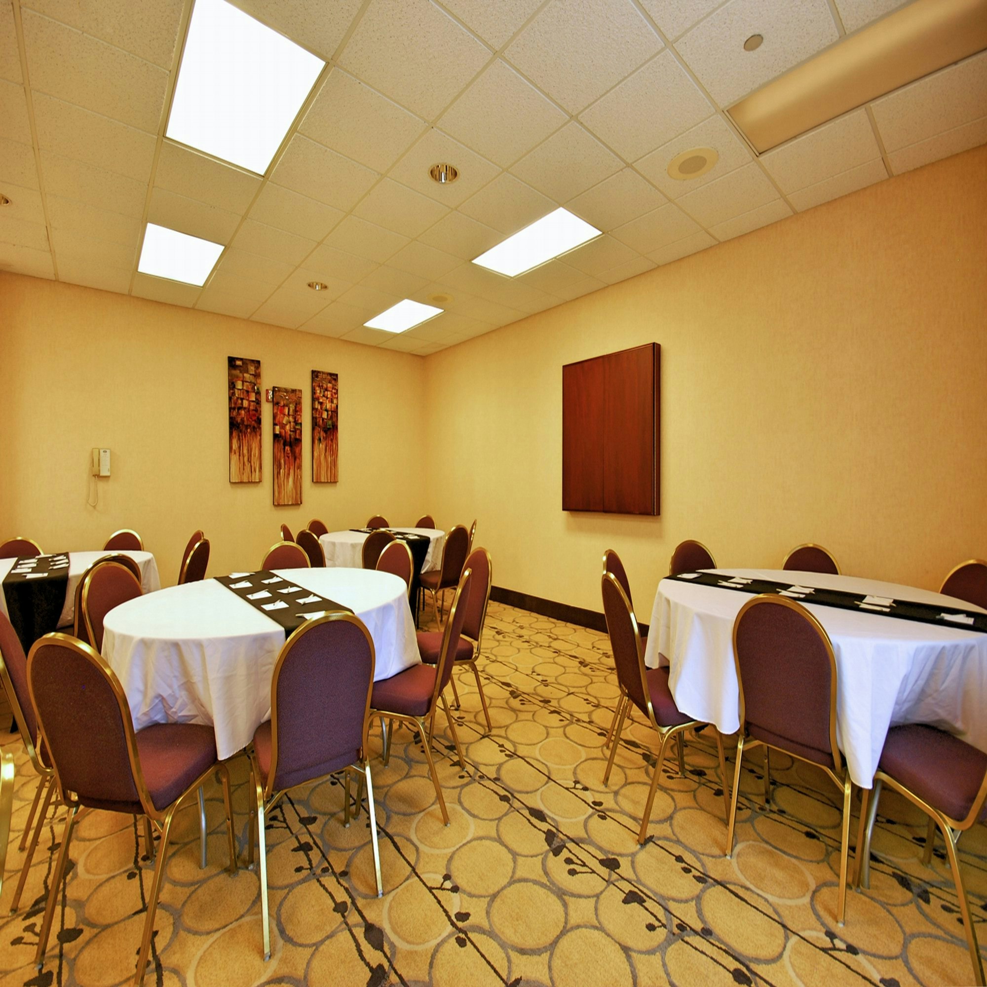 Hampton Inn Clinton, NJ 49/56