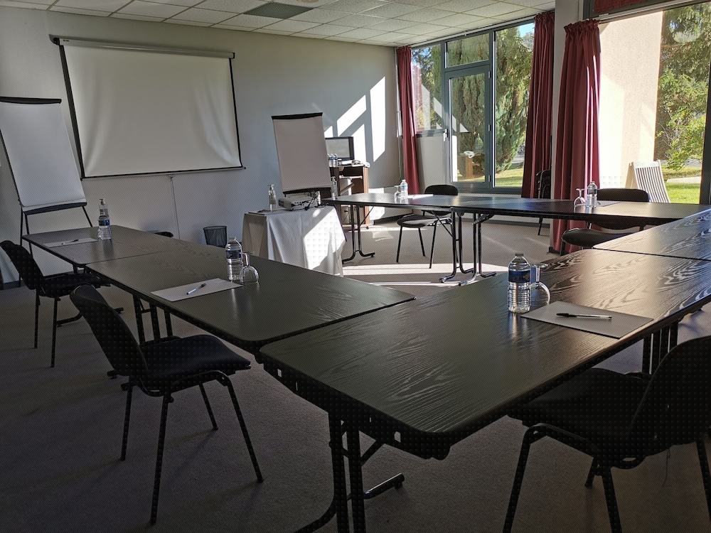 HOTEL LE VIEUX LOGIS 23/34