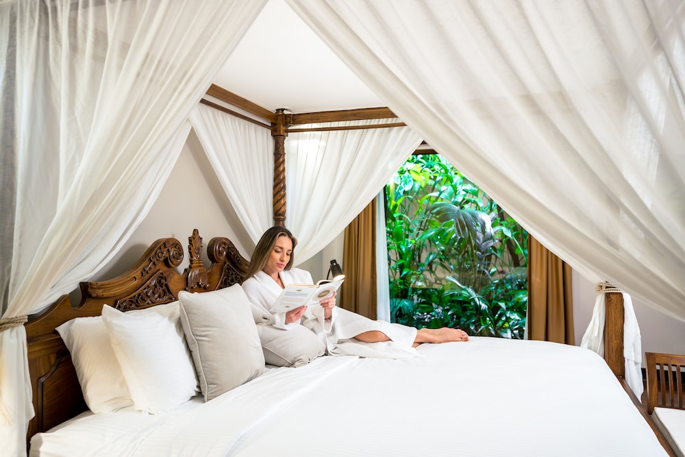 Casita, King Bed, Forest View