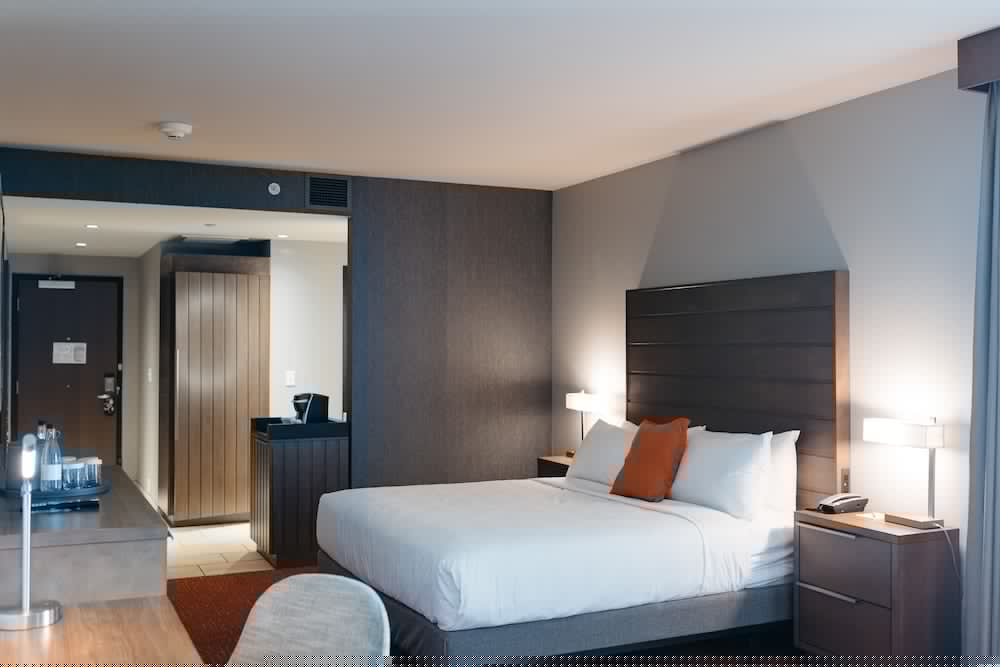 Revel Hotel Des Moines Urbandale, Tapestry Collection by Hilton 14/63