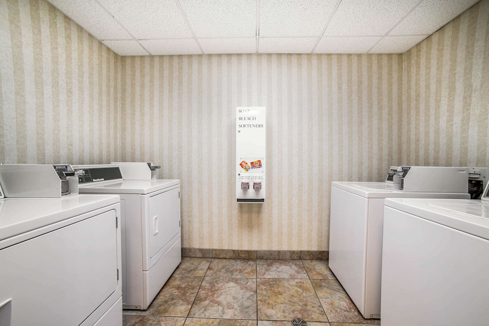 Comfort Inn & Suites Rock Springs-Green River, WY 25/39