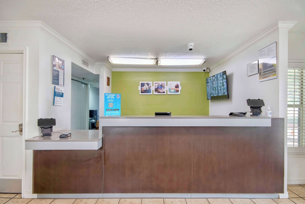 Studio 6 Extended Stay - San Antonio, TX - Six Flags photo5