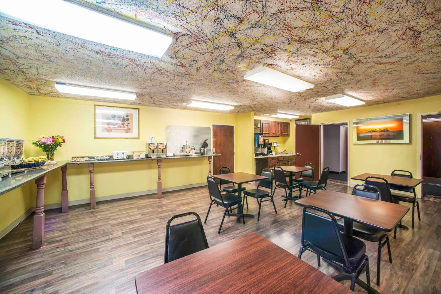 OYO Extended Stay Inn & Suites 14/15