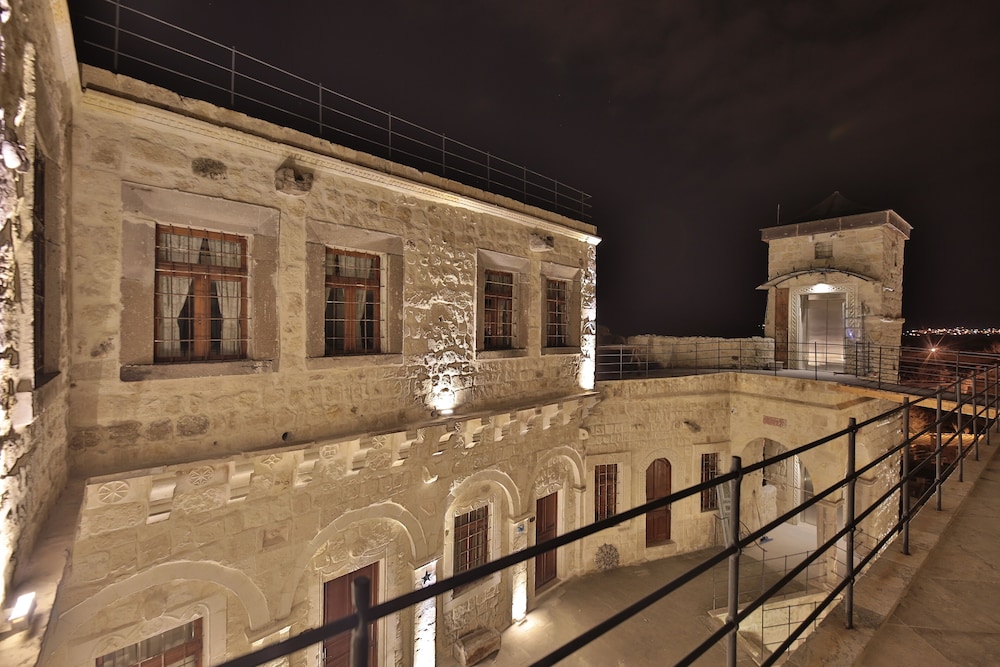 Taru Cave Suites 40/50