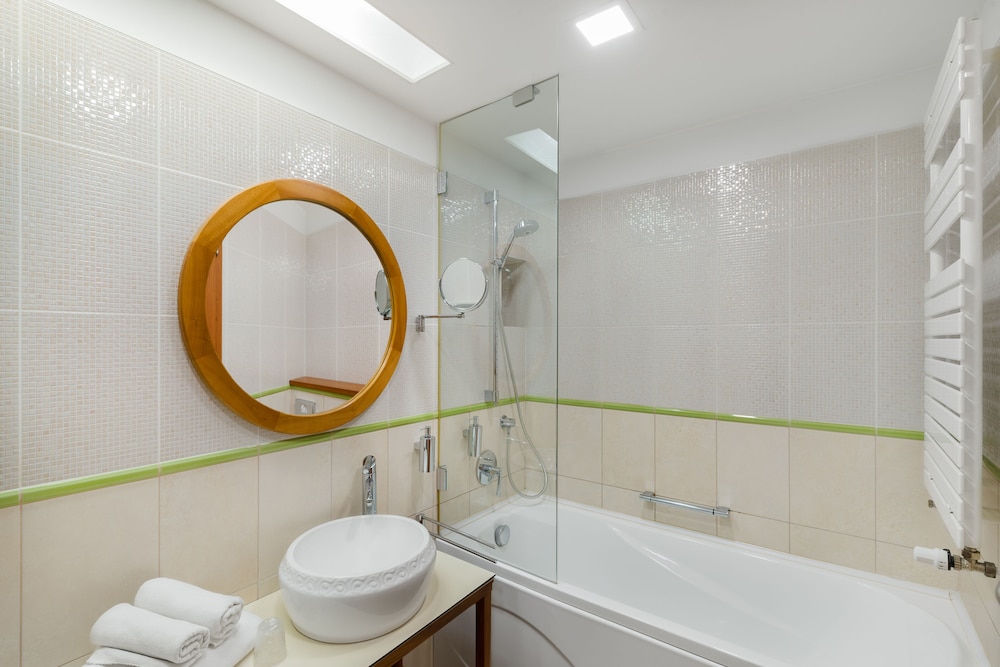 Corso Hotel Pecs 26/29