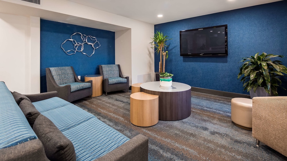 Best Western Plus Yuma Foothills Inn & Suites 25/41