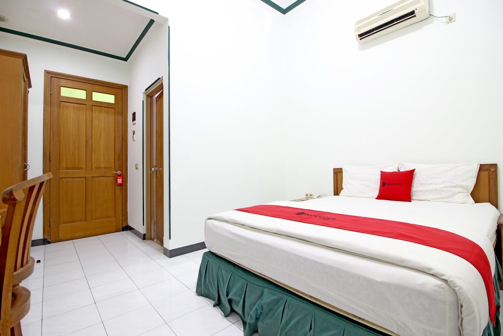 Reddoorz Near Xt Square Yogyakarta 17/36