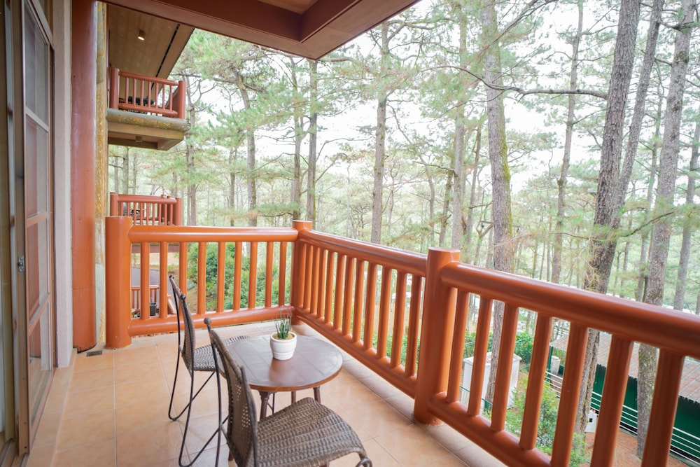 The Forest Lodge At Camp John Hay 63/75