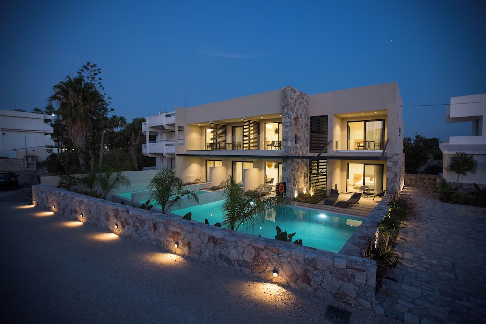 Delight Luxury Rooms - Adults Only 3/61