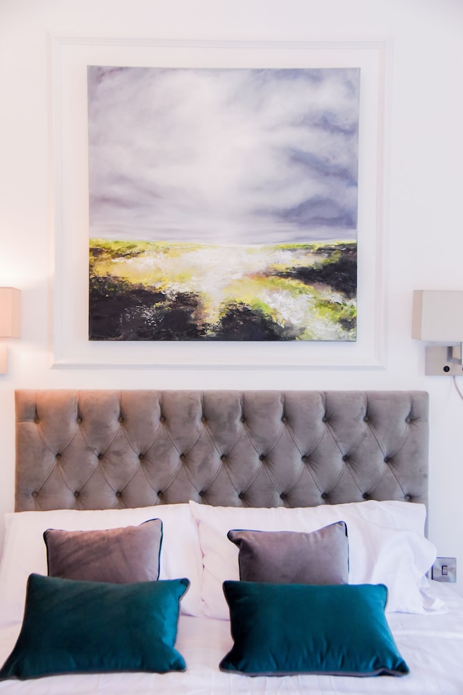 The Strand Hotel 37/50