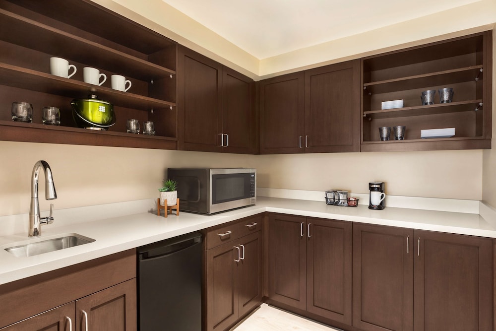 Hyatt Place Virginia Beach Town Center 48/52