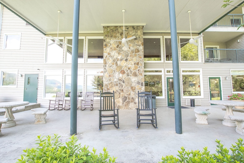Lake Chatuge Lodge 37/42