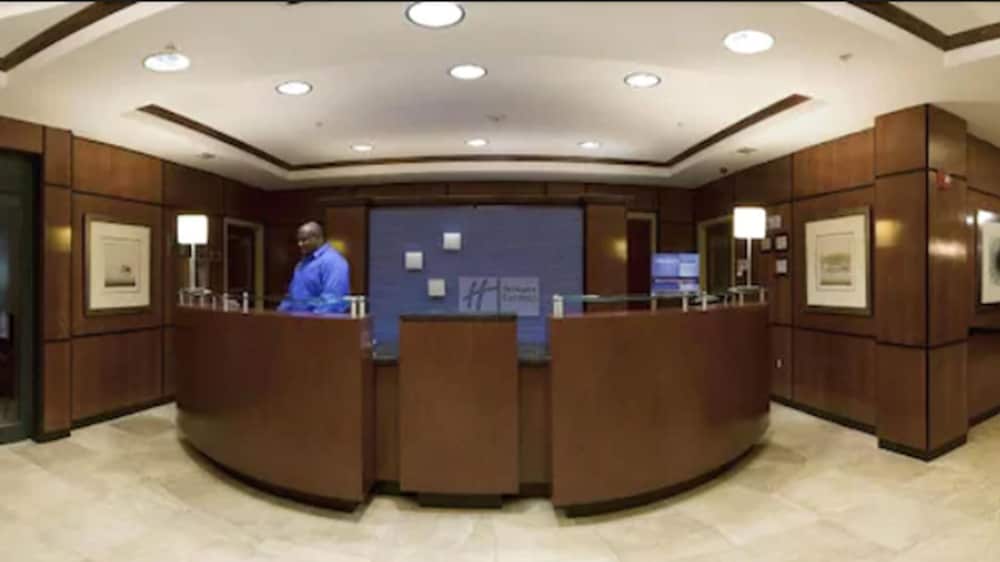 Holiday Inn Express Hotel And Suites Macon West 10/63