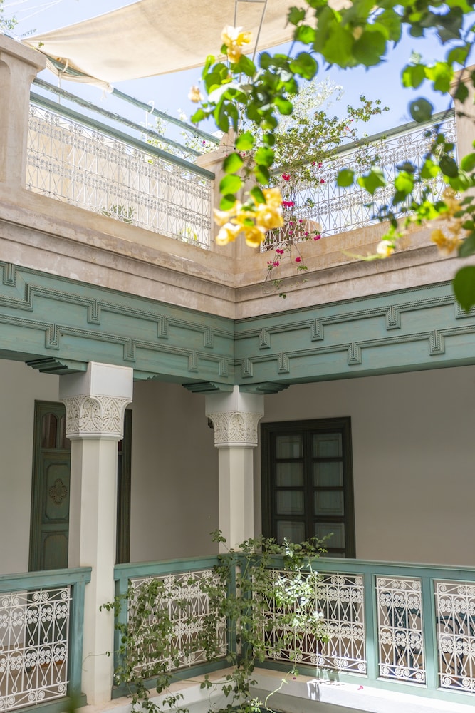 Riad Azahar 2/50