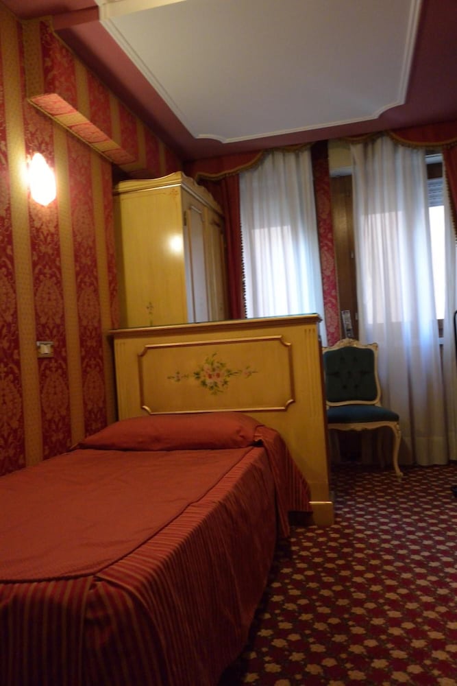 Belle Arti Hotel 9/37