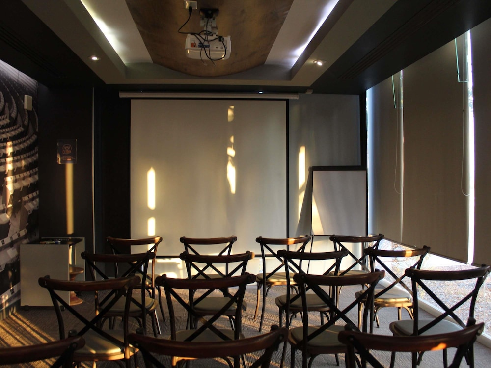 ibis Culiacan 43/50