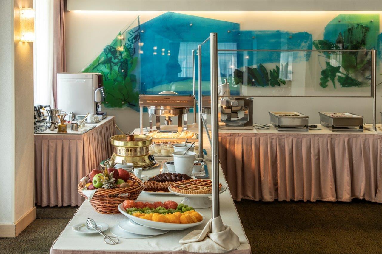 Restaurant-cafeteria
