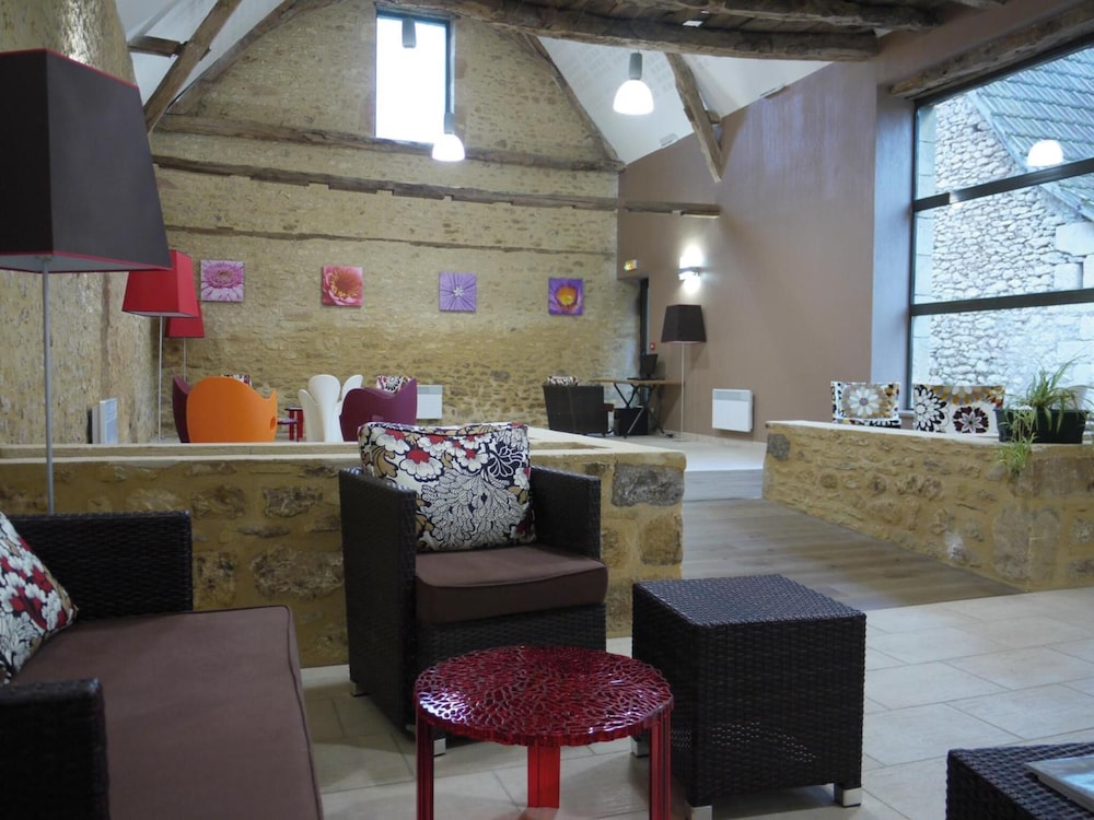 RESIDENCE LAGRANGE VACANCES LES BASTIDES DE LASCAUX 12/26