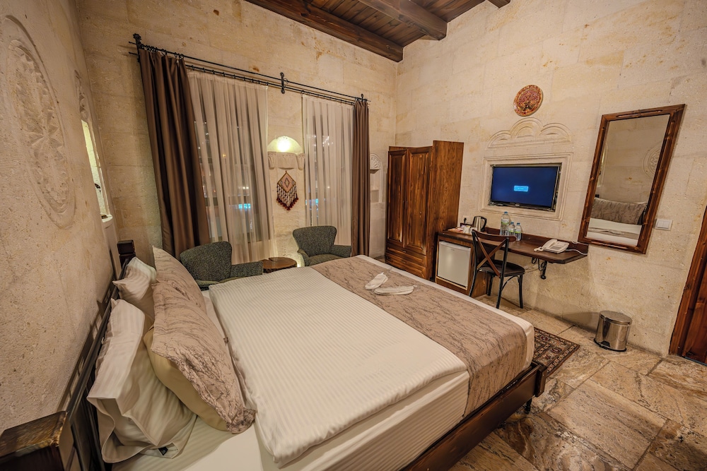 COMFORT, DOUBLE BED, CITY VIEW