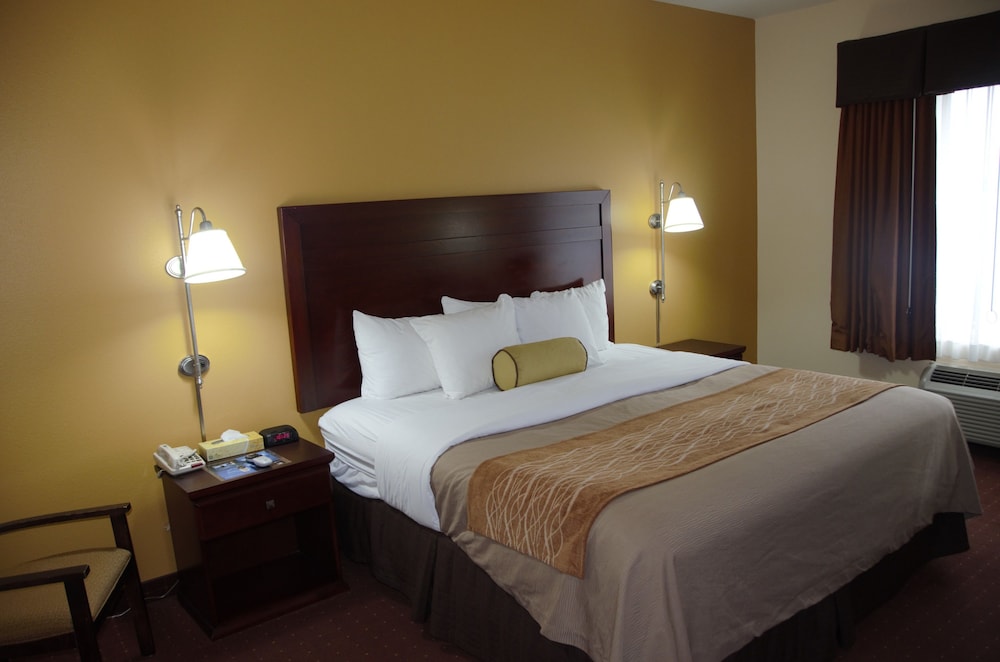 Americas Best Value Inn St. Robert 7/22