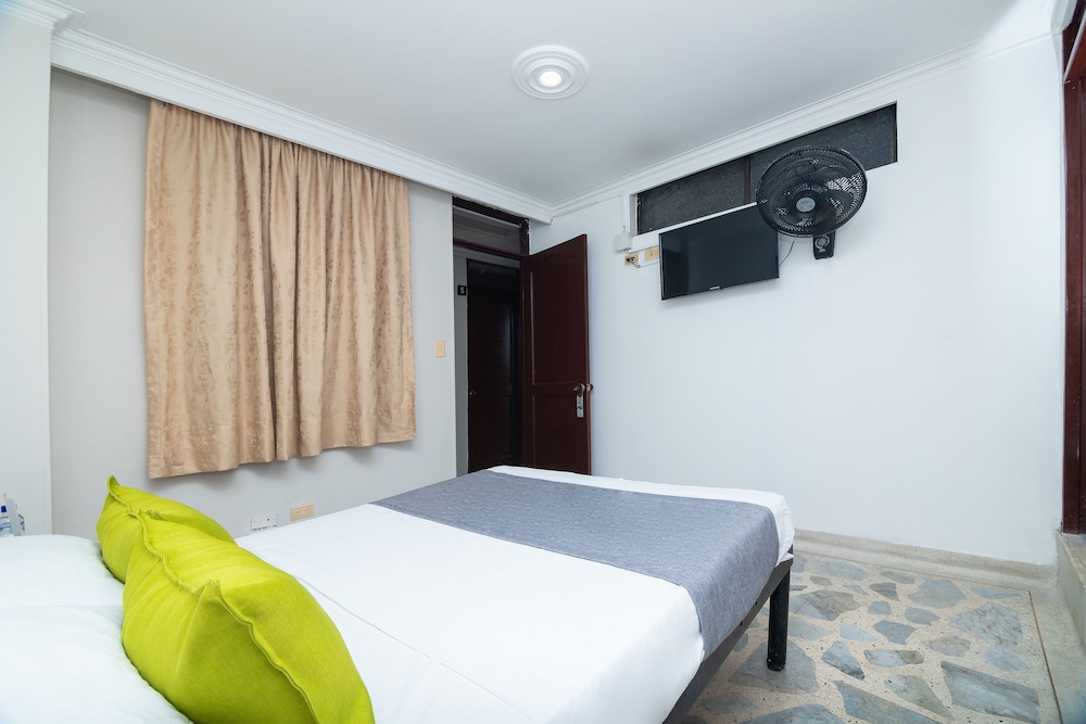 Hotel Ayenda Calypso 1142 12/34
