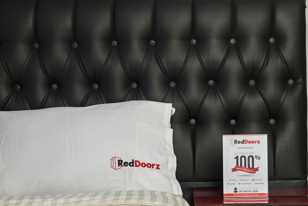 Reddoorz Plus At Guntur Raya Setiabudi 12/22