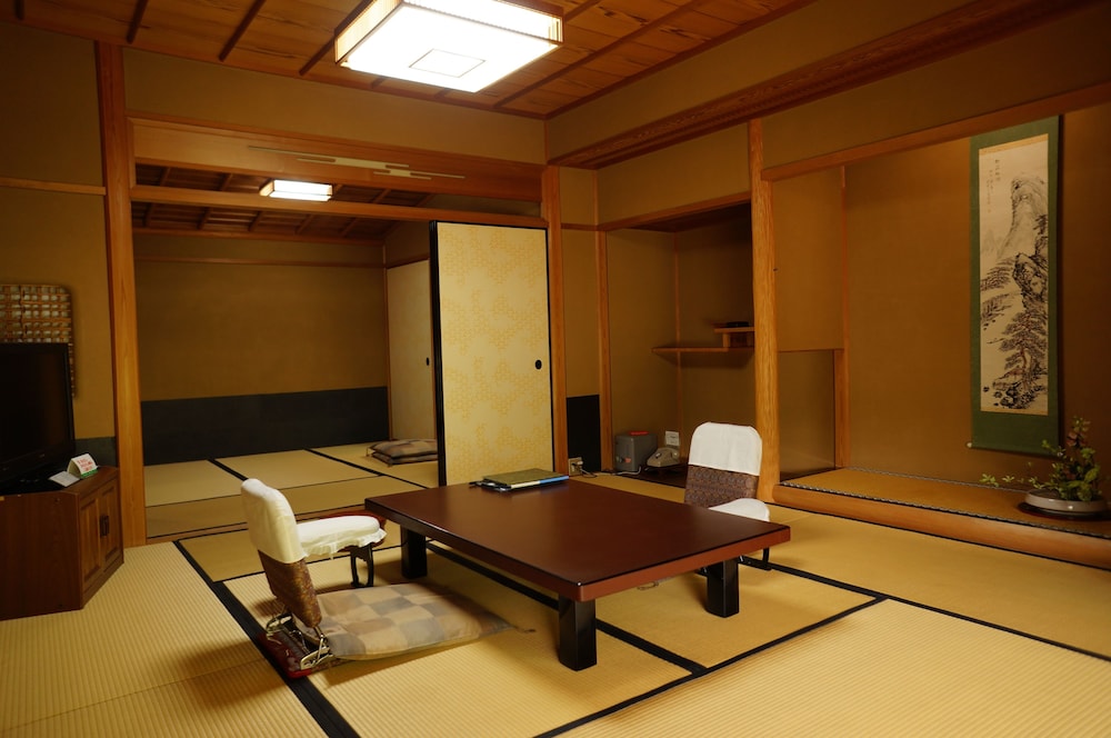 Meisho Sansuien - Yuda Onsen - 12/25