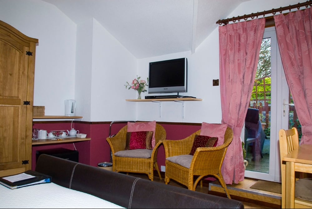 Beech Hill House B & B 32/50