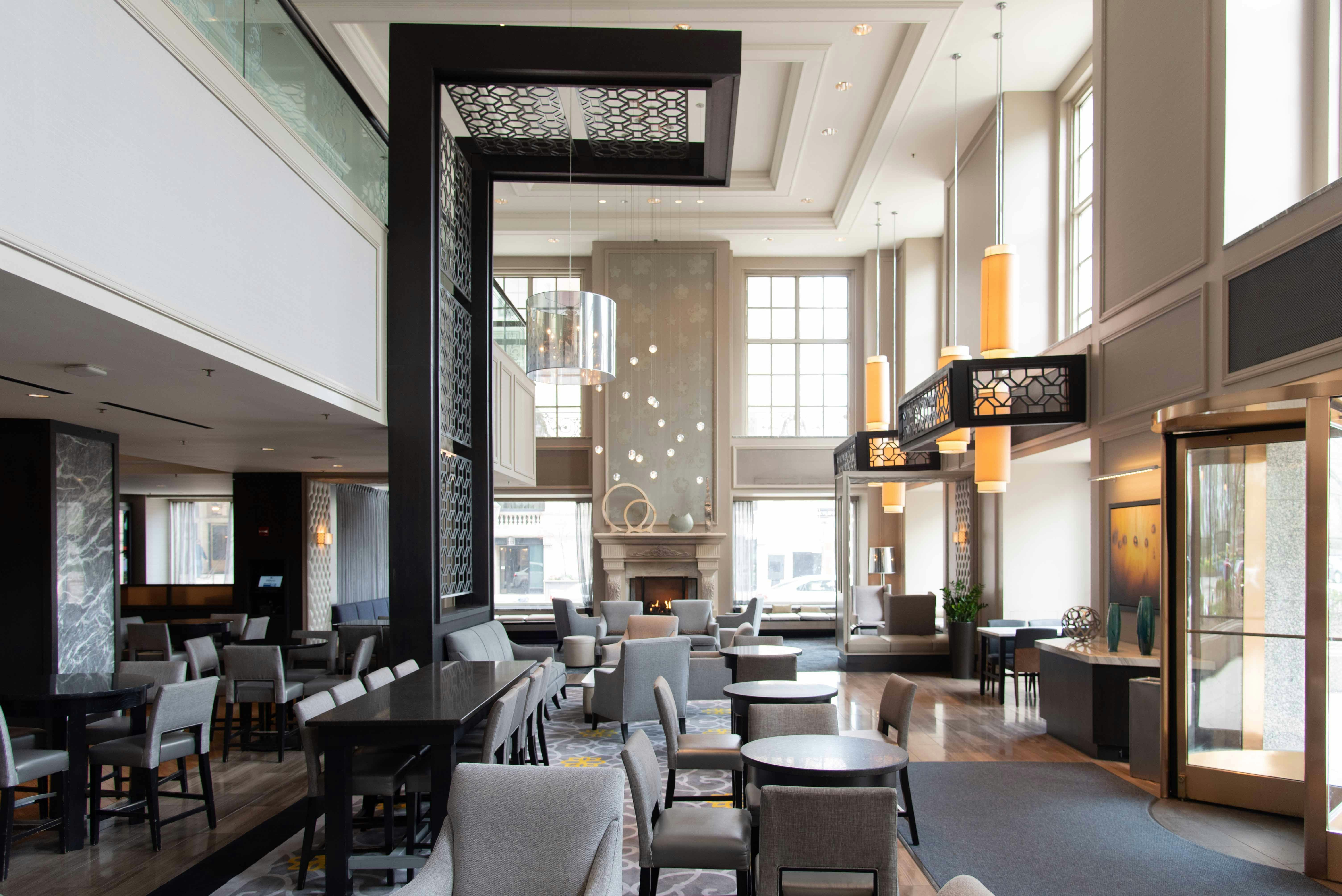 Hilton Chicago 63/86