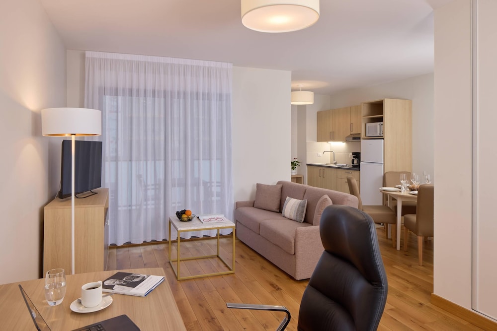 Quality Aparthotel Pau Porte des Pyrenees 28/41