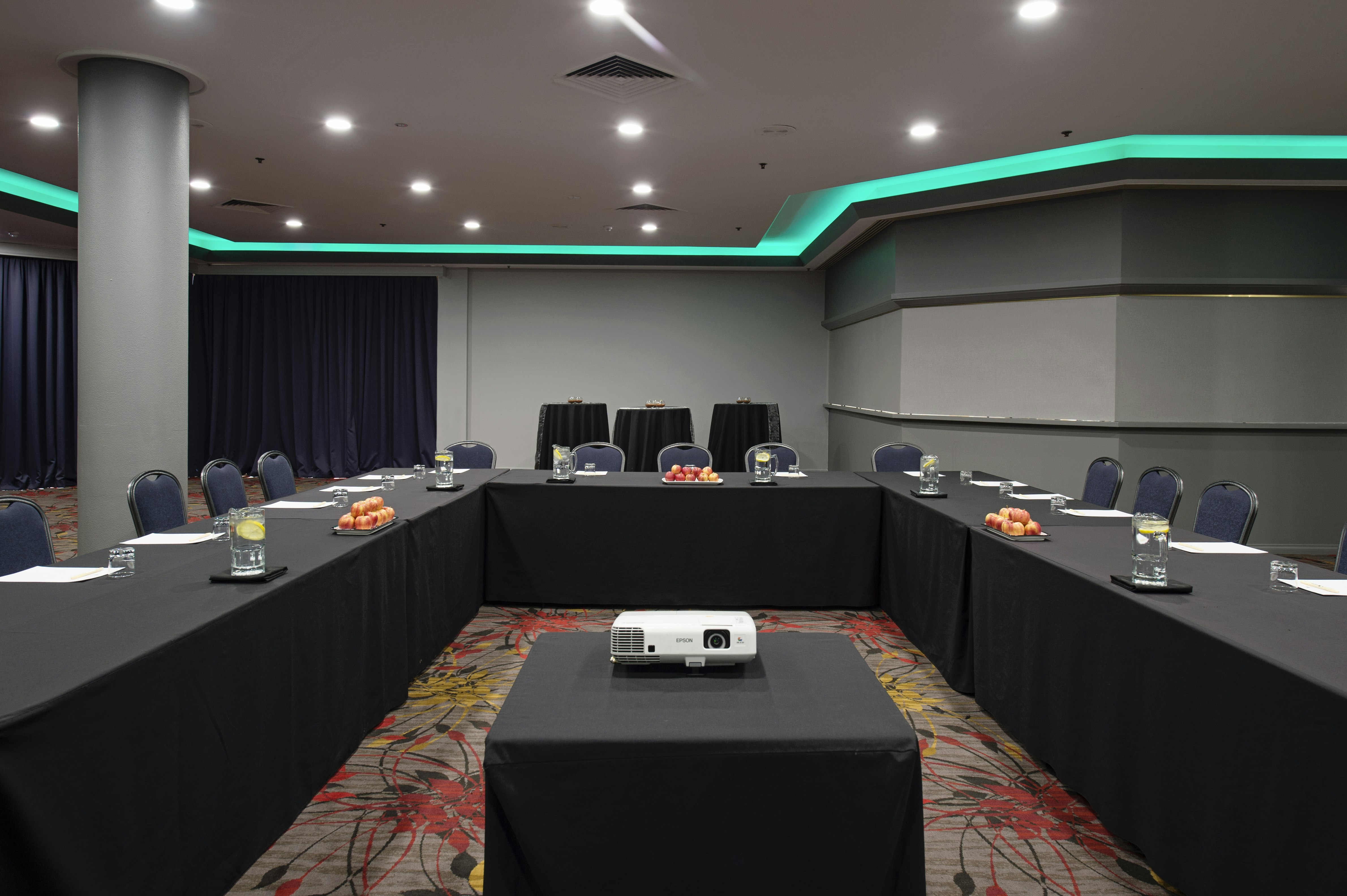 Doubletree By Hilton Alice Springs 61/79