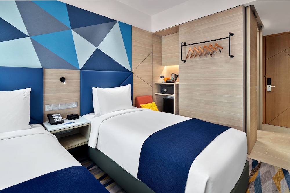 Holiday Inn Express Singapore Serangoon 24/49