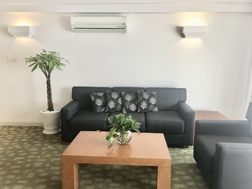 Saigon Apartments 48/72