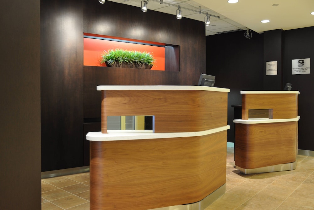 Courtyard By Marriott Wausau 4/44