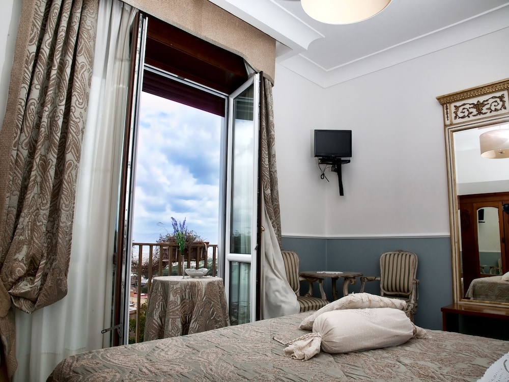 Hotel Villa Cimmino 17/57