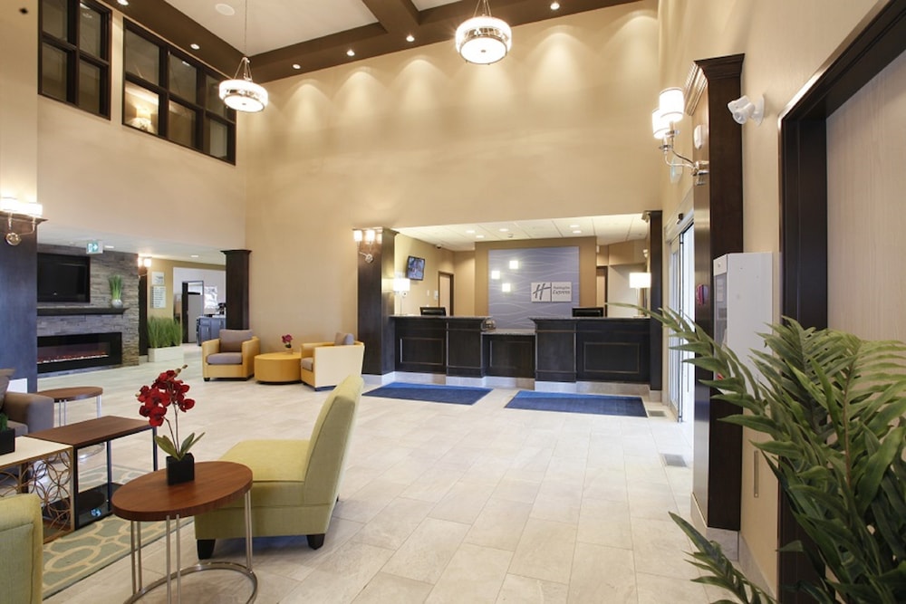 Holiday Inn Express Fort St John 7/70
