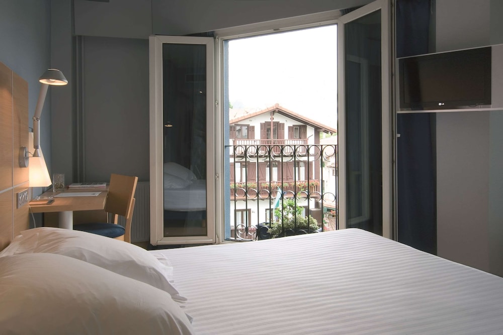 Jauregui Hotel 14/64
