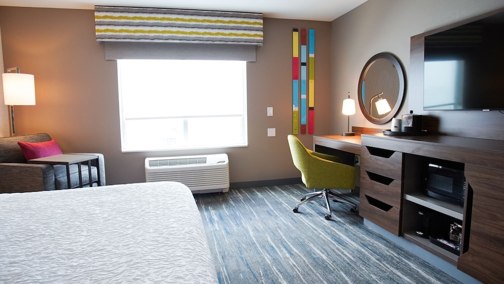 Hampton Inn Suites St Clairsville 8/32