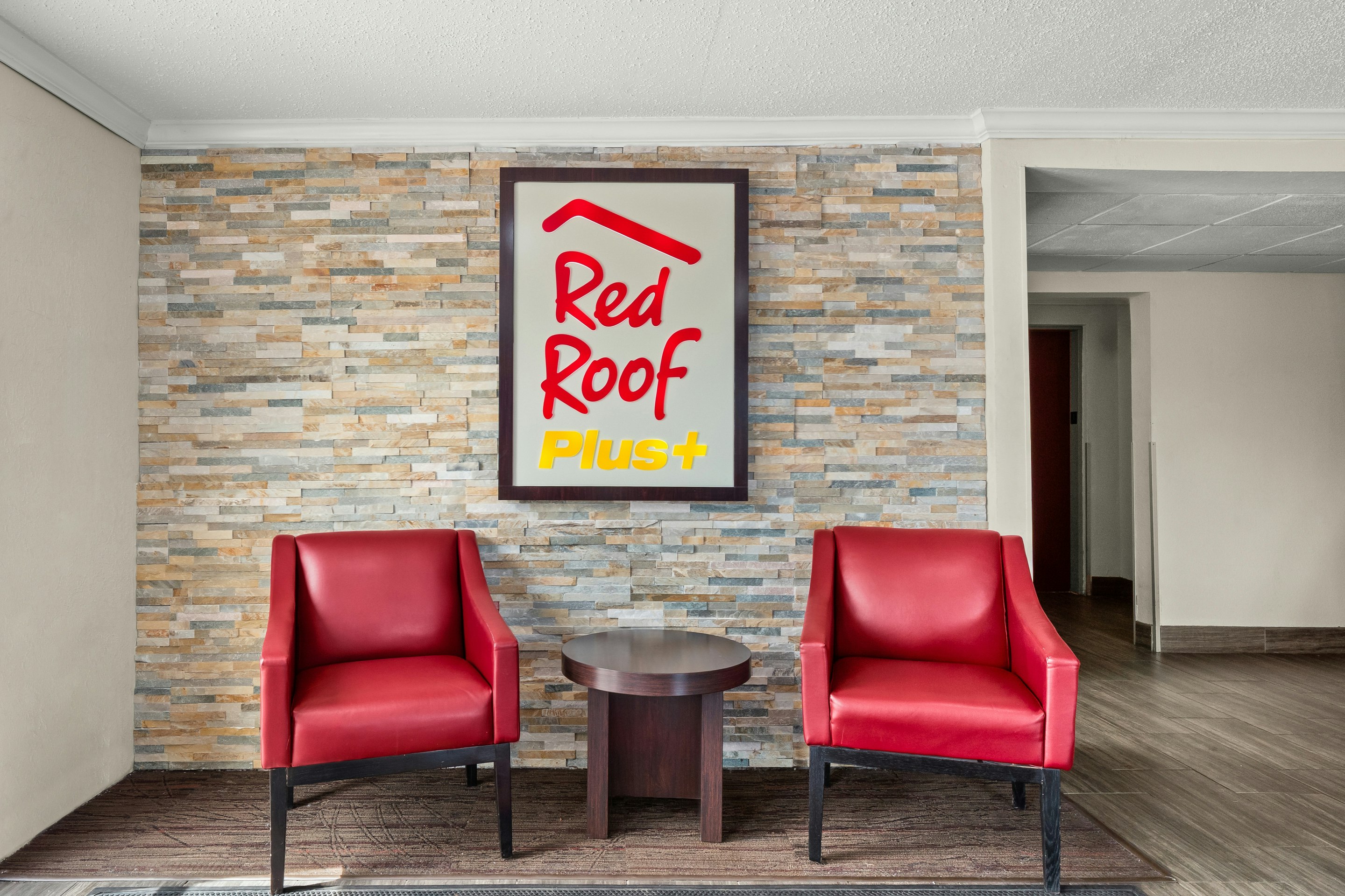 Red Roof Plus Belleville 8/11