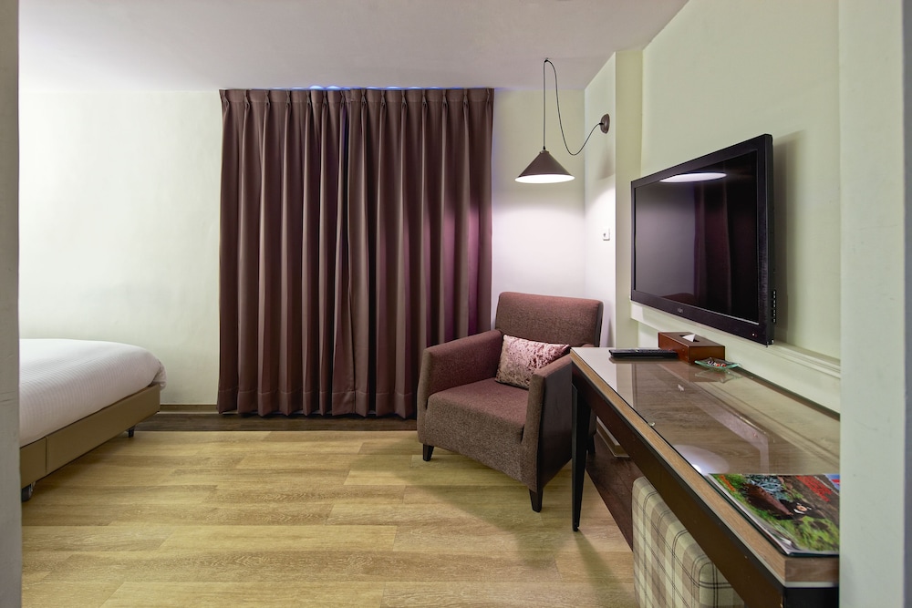 53 Hotel 36/55