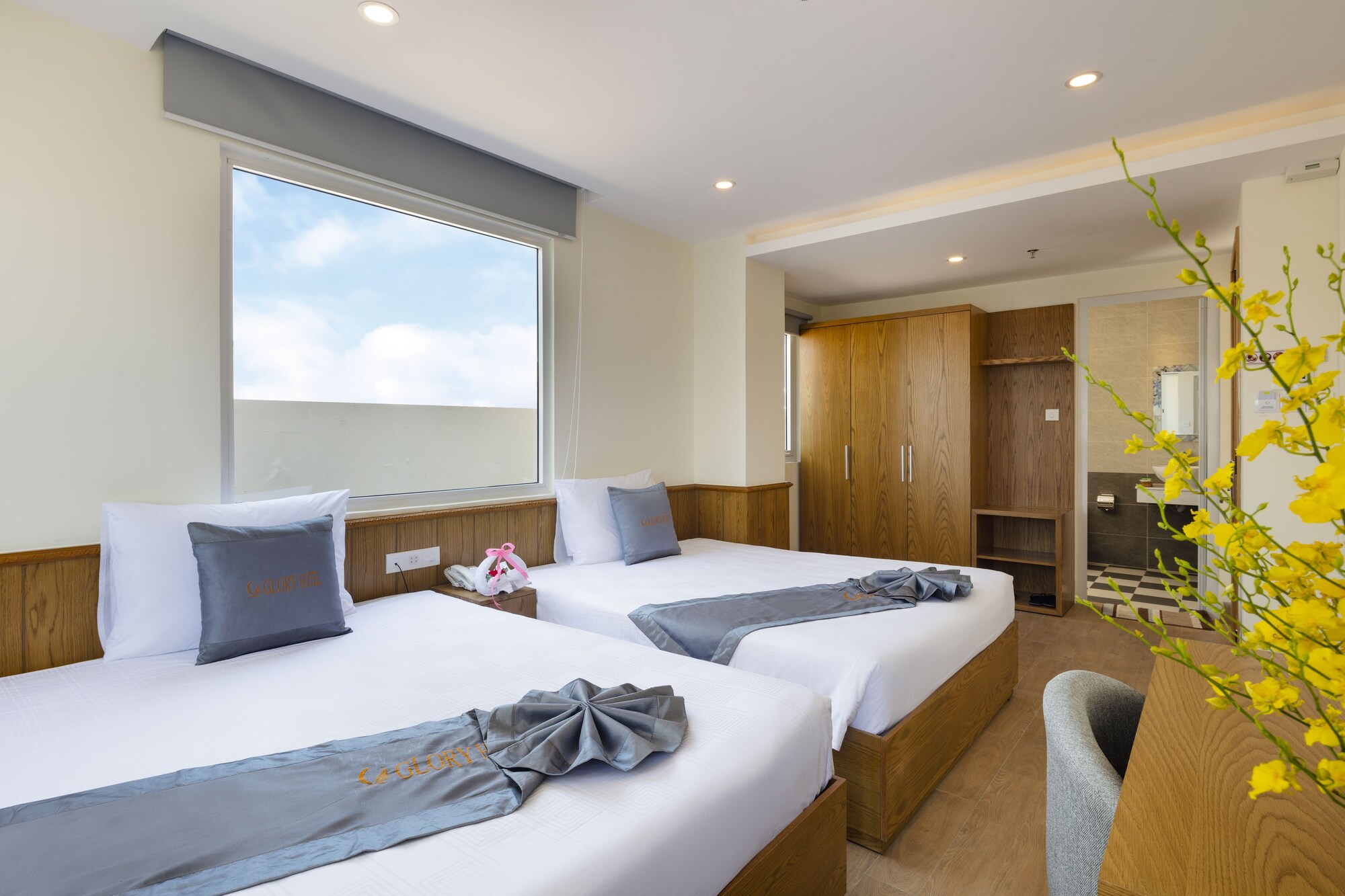 غرفة بريميير بسرير كوين بإطلالة على البحر، Quang Vinh Hotel 6/10